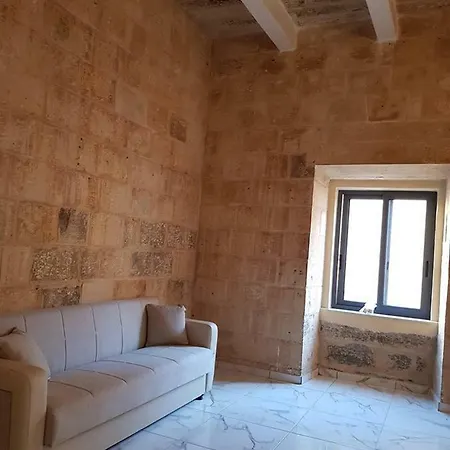 Palazzo Leonardo Apartment Floriana