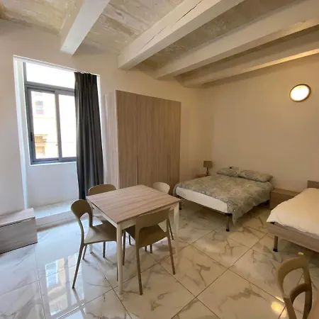 Palazzo Leonardo Apartment