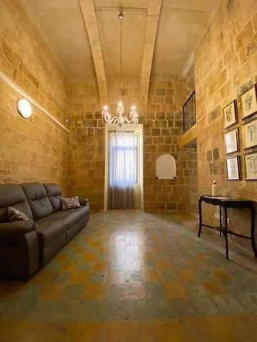 Palazzo Leonardo Apartment Floriana